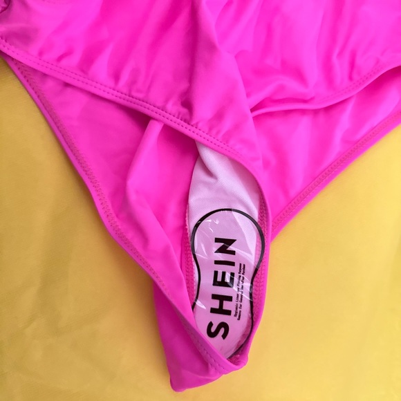 *NEW* Hot Pink Shell Bra Swimsuit - Picture 5 of 10